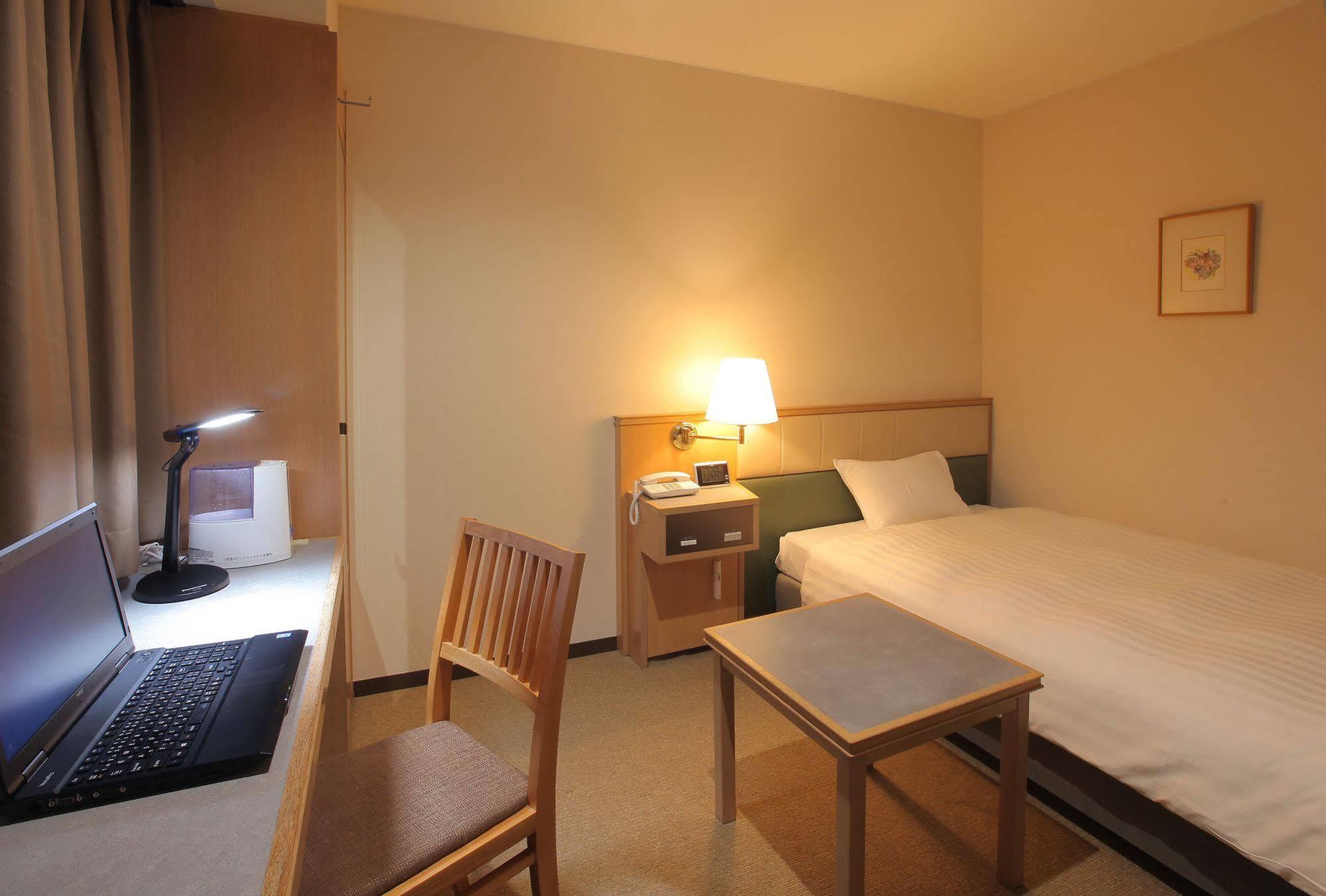 Odakyu Station Hotel Hon-Ацуги Экстерьер фото