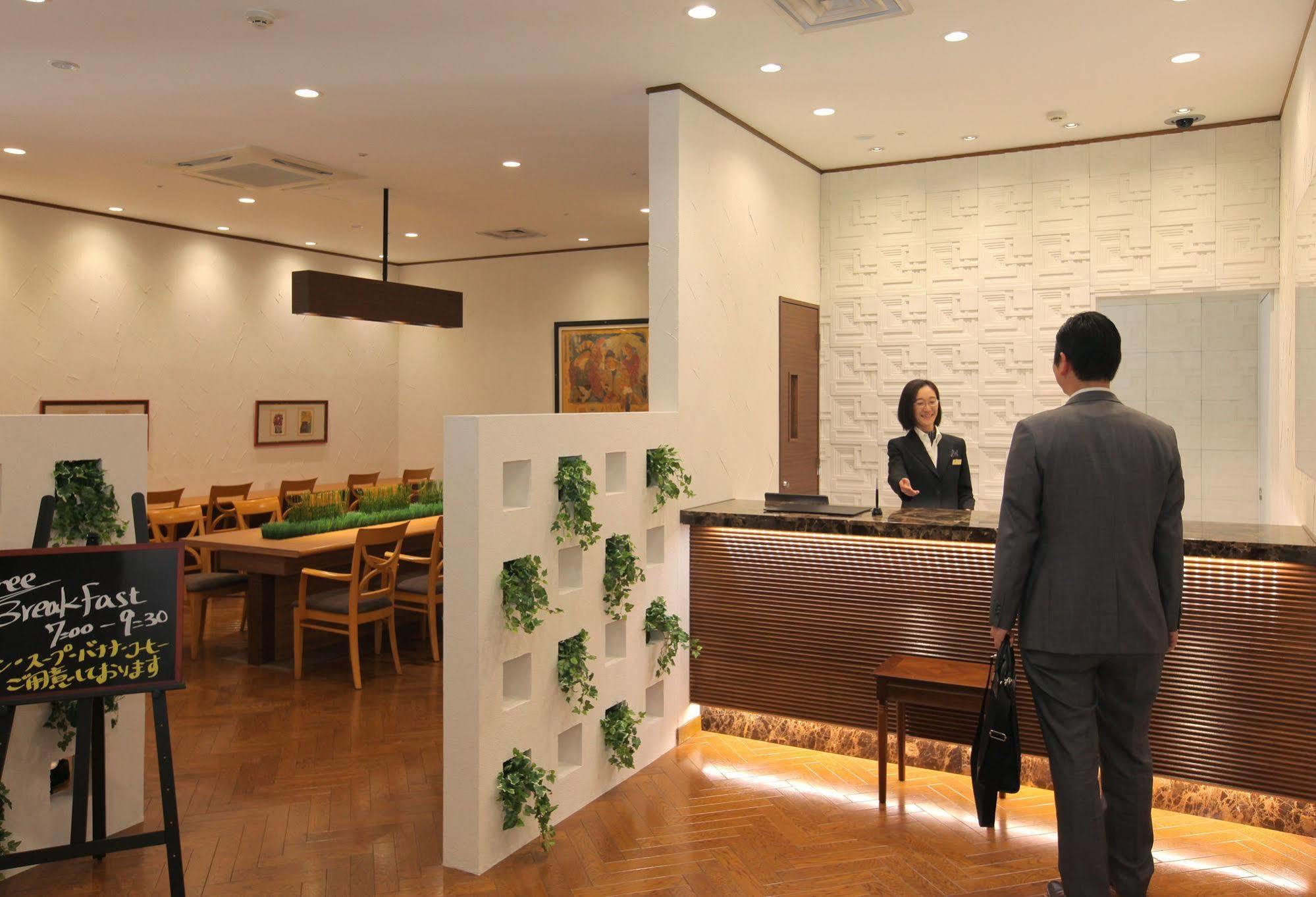 Odakyu Station Hotel Hon-Ацуги Экстерьер фото